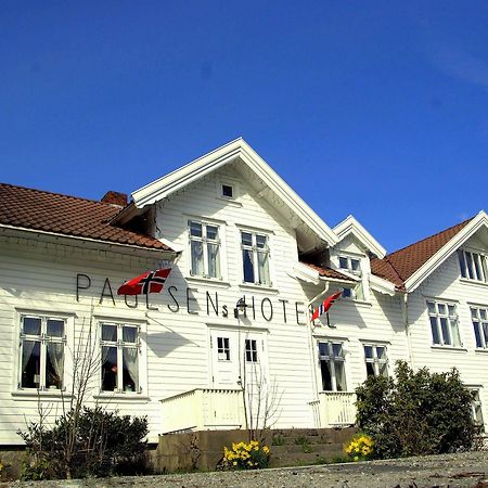 Paulsens Hotel Lyngdal Exteriör bild